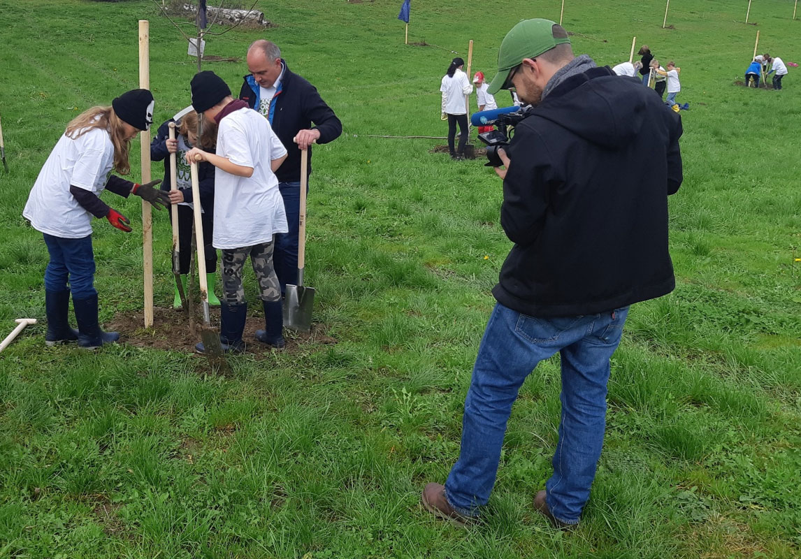 Diplomaten in Gummistiefeln 2/5 Diplomaten in Gummistiefeln 2/5