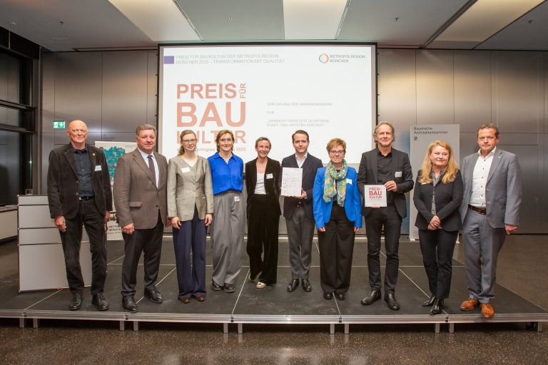 Preisverleihung der Anerkennung für Baukultur der Metropolregion München 2025 - Foto von EMM e.V. Fotograf Arndt Pröhl Preisverleihung der Anerkennung für Baukultur der Metropolregion München 2025 - Foto von EMM e.V. Fotograf Arndt Pröhl