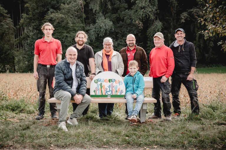 Rastbänke Handicap-Verein Leader von Michael Matthes - 29. September 2025_Gerlsbeck