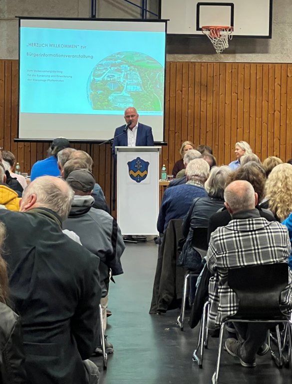 Bild Bürgerinfoveranstaltung Verbesserungsbeitrag Abwasser - BGM Sterz - am 23.10.2025 von Elisabeth Kreitmeyer Bild Bürgerinfoveranstaltung Verbesserungsbeitrag Abwasser - BGM Sterz - am 23.10.2025 von Elisabeth Kreitmeyer